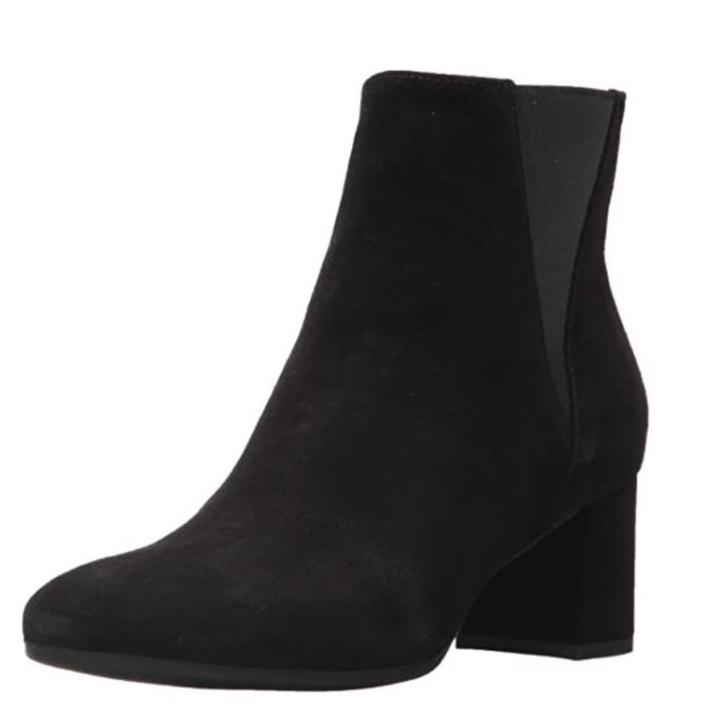 La Canadienne Montreal January black suede booties block heel Sz 5 new